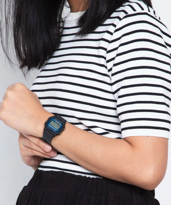 ساعت مچی کاسیو اورجینال ,مدل CASIO-F-105W-1ADF