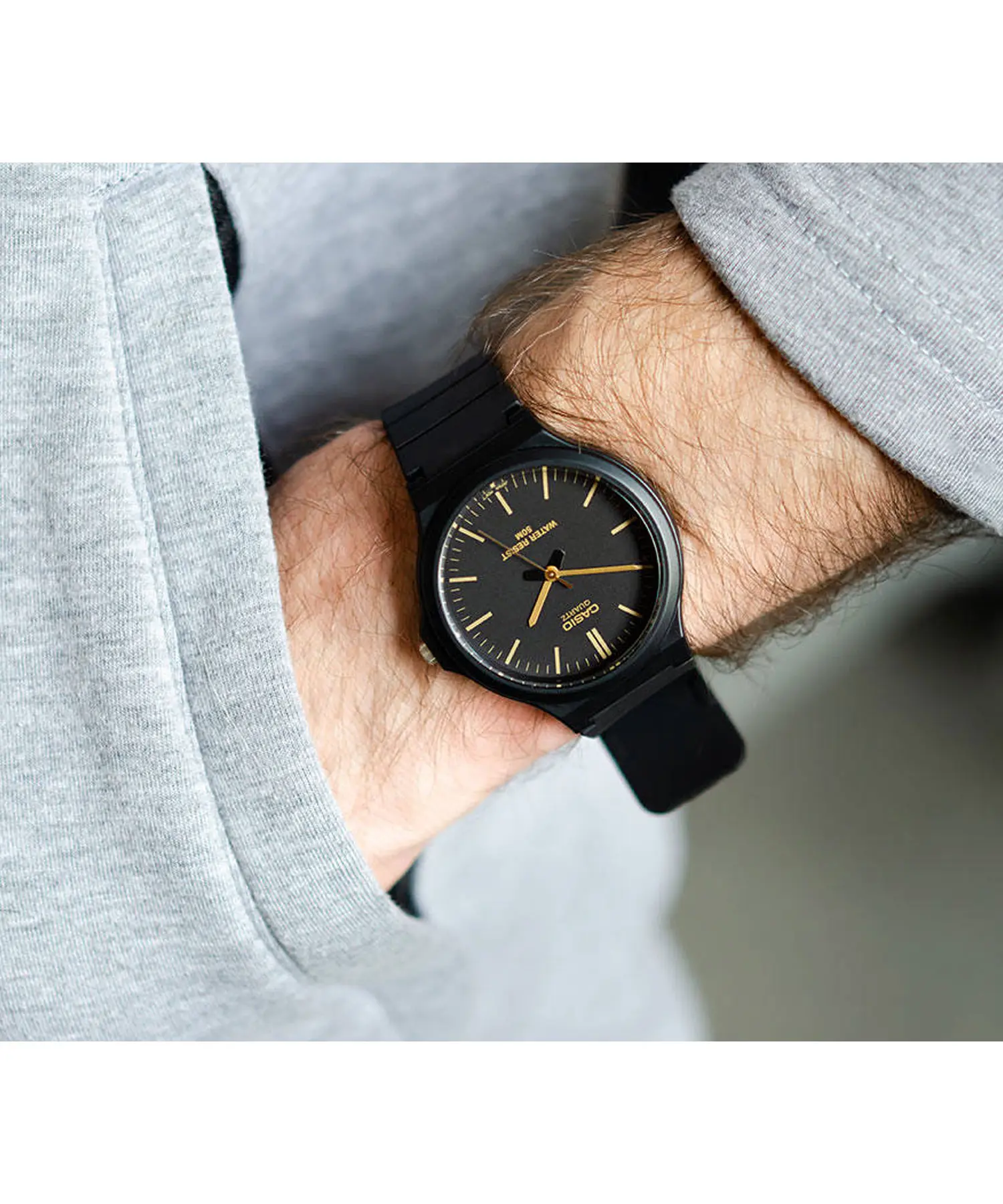 ساعت مچی کاسیو اورجینال مدل MW-240-1E2